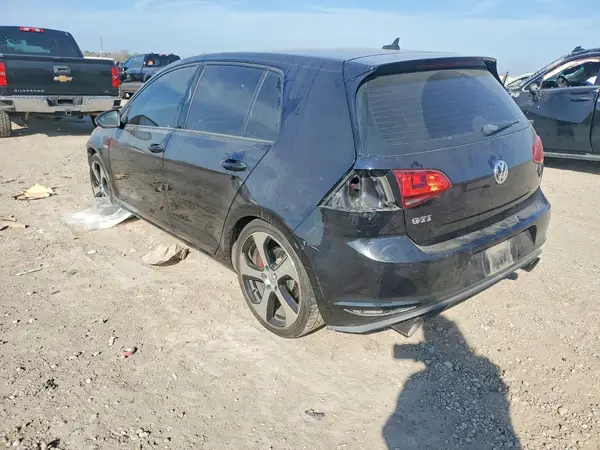3VW4T7AU7GM001900 2016 VOLKSWAGEN GTI - Image 2