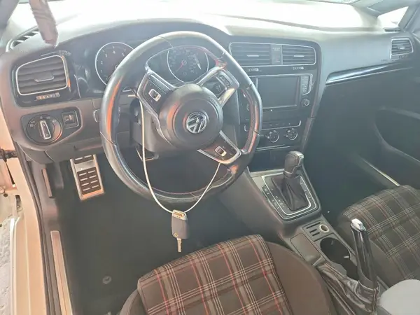 3VW4T7AU7GM022357 2016 VOLKSWAGEN GTI - Image 8