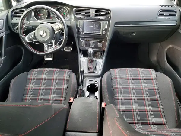 3VW4T7AU7HM060558 2017 VOLKSWAGEN GTI - Image 8