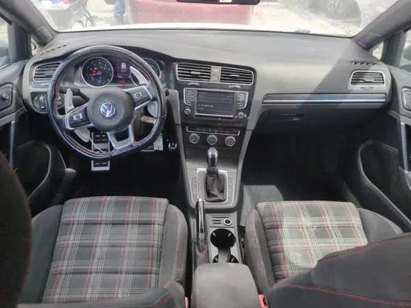 3VW4T7AU7HM063489 2017 VOLKSWAGEN GTI - Image 8