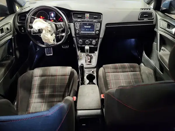 3VW4T7AU8GM047946 2016 VOLKSWAGEN GTI - Image 8
