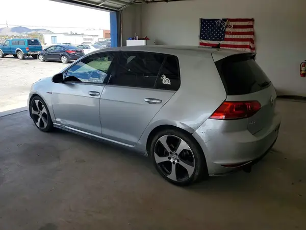 3VW4T7AU8HM056583 2017 VOLKSWAGEN GTI - Image 2