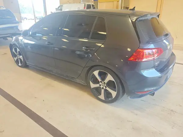 3VW4T7AU8HM071973 2017 VOLKSWAGEN GTI - Image 2