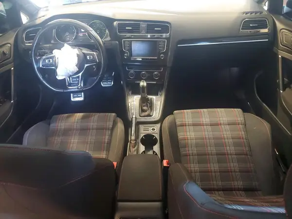 3VW4T7AU8HM071973 2017 VOLKSWAGEN GTI - Image 8