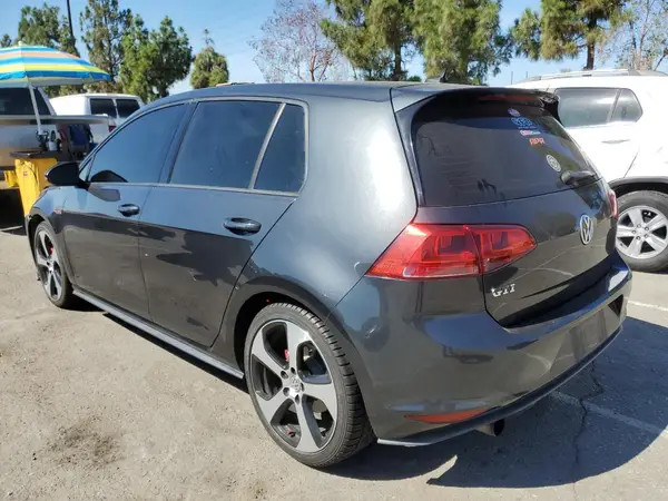 3VW4T7AU8HM072847 2017 VOLKSWAGEN GTI - Image 2