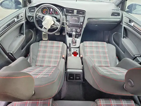 3VW4T7AU8HM074212 2017 VOLKSWAGEN GTI - Image 8