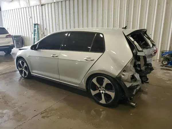 3VW4T7AU9GM014812 2016 VOLKSWAGEN GTI - Image 2