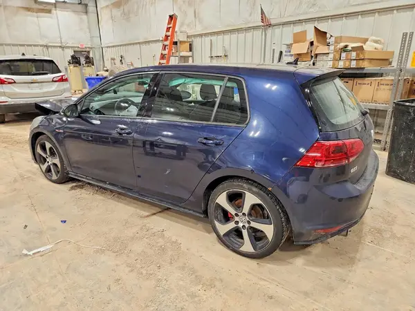 3VW4T7AU9GM045347 2016 VOLKSWAGEN GTI - Image 2
