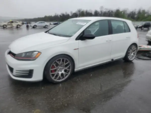 3VW4T7AU9GM067218 2016 VOLKSWAGEN GTI - Image 1