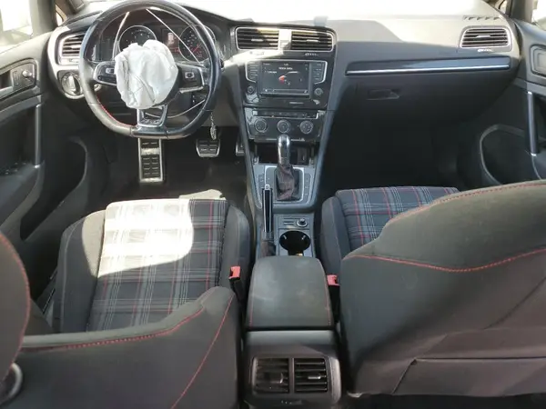 3VW4T7AU9HM018375 2017 VOLKSWAGEN GTI - Image 8