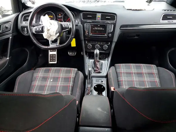 3VW4T7AU9HM032308 2017 VOLKSWAGEN GTI - Image 8