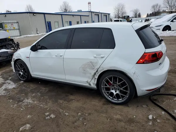 3VW4T7AU9HM037296 2017 VOLKSWAGEN GTI - Image 2