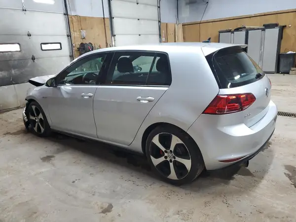 3VW4T7AU9HM051134 2017 VOLKSWAGEN GTI - Image 2