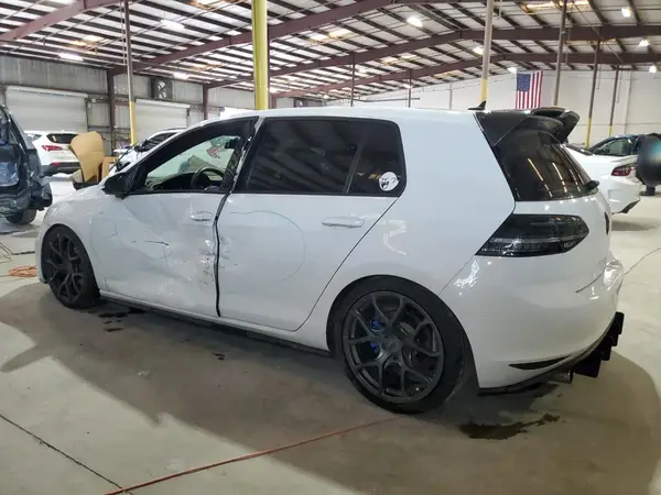 3VW4T7AU9HM062778 2017 VOLKSWAGEN GTI - Image 2