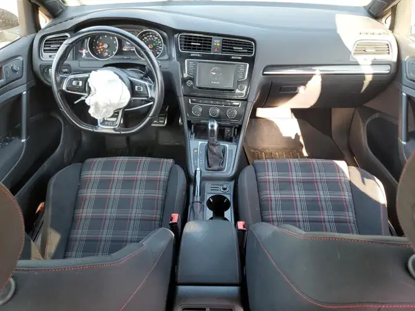 3VW4T7AU9HM064529 2017 VOLKSWAGEN GTI - Image 8