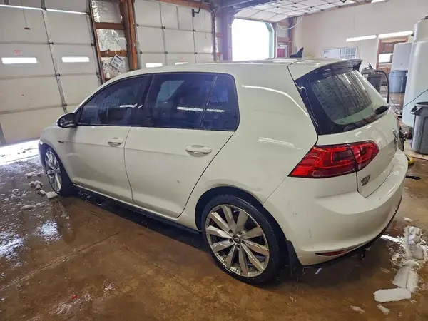 3VW4T7AU9HM076633 2017 VOLKSWAGEN GTI - Image 2