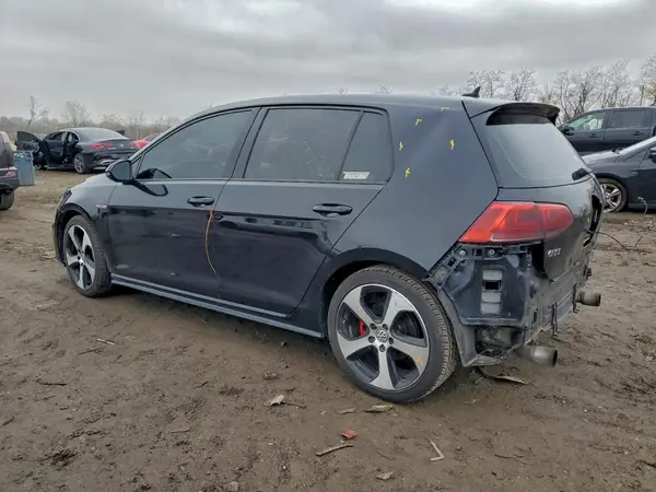 3VW4T7AUXGM013247 2016 VOLKSWAGEN GTI - Image 2