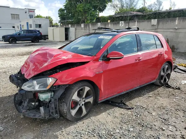 3VW4T7AUXGM015080 2016 VOLKSWAGEN GTI - Image 1