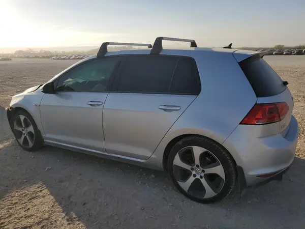 3VW4T7AUXHM006963 2017 VOLKSWAGEN GTI - Image 2