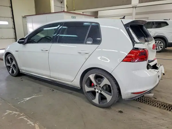 3VW4T7AUXHM049070 2017 VOLKSWAGEN GTI - Image 2