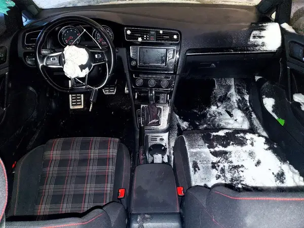 3VW4T7AUXHM054088 2017 VOLKSWAGEN GTI - Image 8