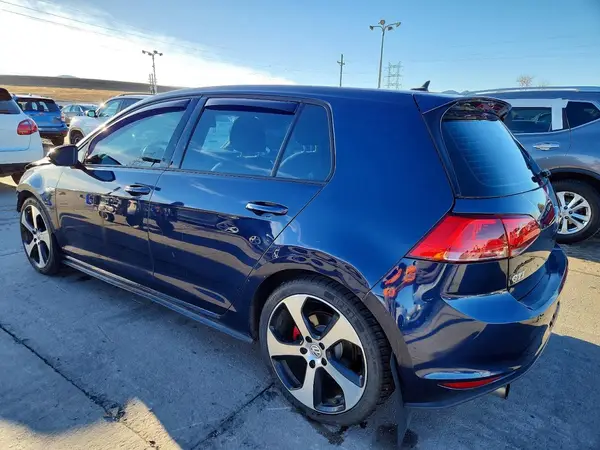 3VW4T7AUXHM059839 2017 VOLKSWAGEN GTI - Image 2