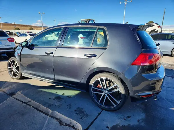 3VW547AU0HM010800 2017 VOLKSWAGEN GTI - Image 2