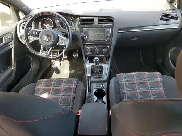 3VW547AU0HM022171 2017 VOLKSWAGEN GTI - Image 8