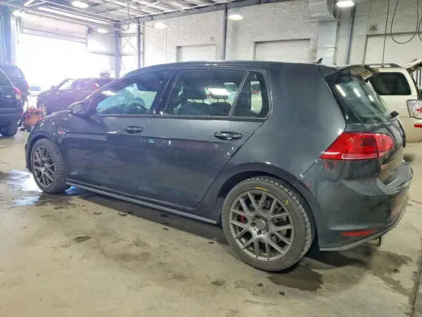 3VW547AU0HM022378 2017 VOLKSWAGEN GTI - Image 2