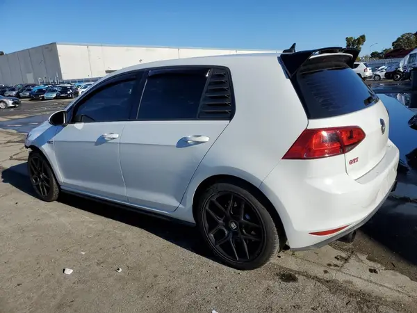 3VW547AU0HM076716 2017 VOLKSWAGEN GTI - Image 2