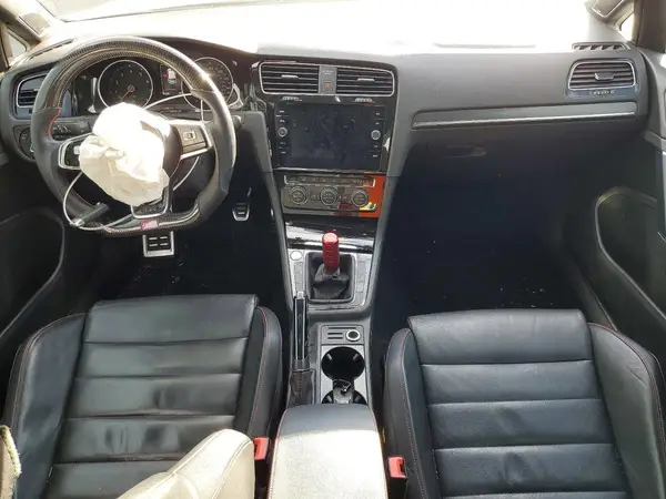 3VW547AU0JM264738 2018 VOLKSWAGEN GTI - Image 8