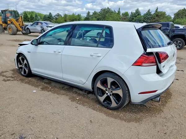 3VW547AU0JM281488 2018 VOLKSWAGEN GTI - Image 2