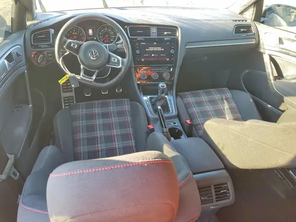 3VW547AU0JM297559 2018 VOLKSWAGEN GTI - Image 8