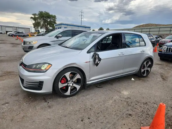 3VW547AU1GM068803 2016 VOLKSWAGEN GTI - Image 1