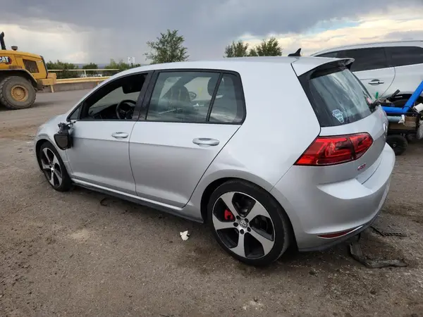 3VW547AU1GM068803 2016 VOLKSWAGEN GTI - Image 2