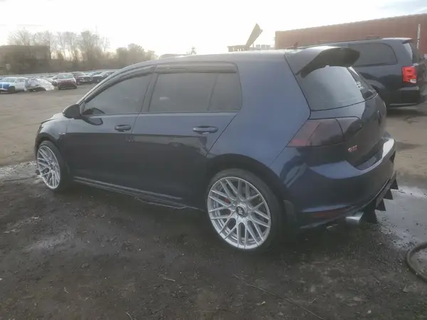 3VW547AU1HM014323 2017 VOLKSWAGEN GTI - Image 2