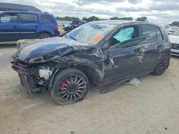 3VW547AU1HM034586 2017 VOLKSWAGEN GTI - Image 1