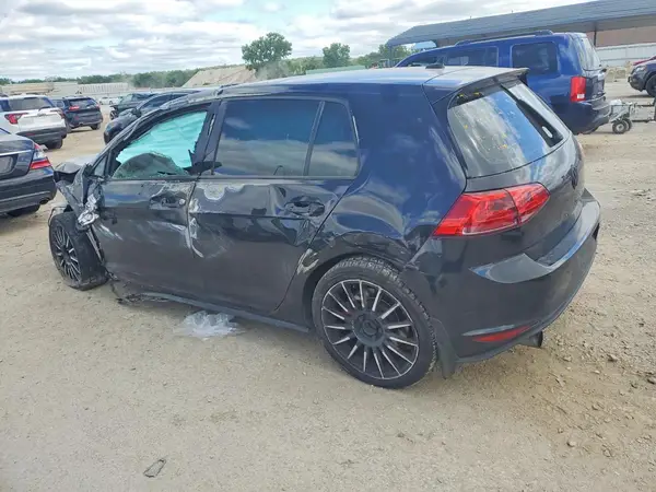 3VW547AU1HM034586 2017 VOLKSWAGEN GTI - Image 2