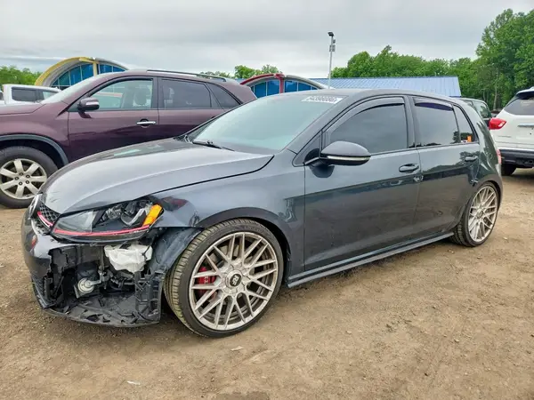 3VW547AU1HM070133 2017 VOLKSWAGEN GTI - Image 1