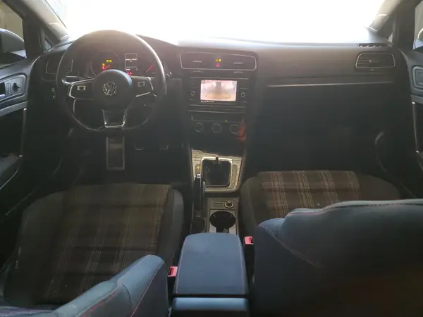 3VW547AU1JM252498 2018 VOLKSWAGEN GTI - Image 8