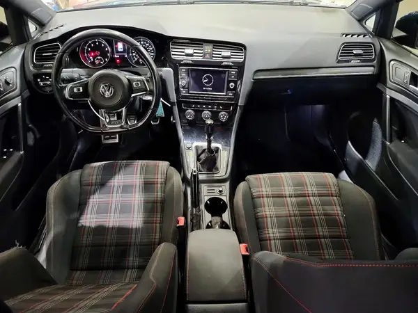 3VW547AU1JM255062 2018 VOLKSWAGEN GTI - Image 8