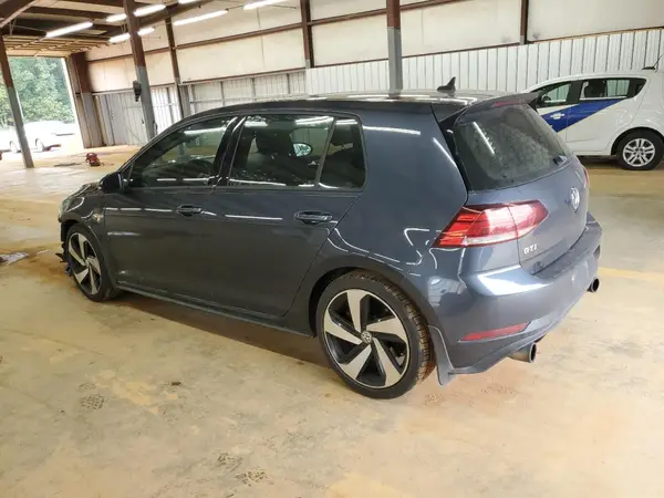 3VW547AU1JM264389 2018 VOLKSWAGEN GTI - Image 2