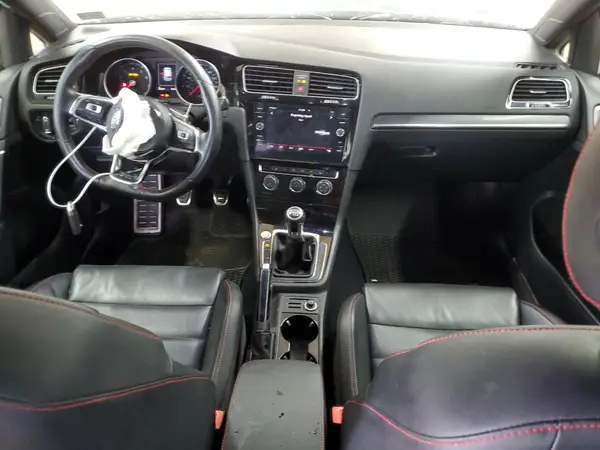 3VW547AU1JM264389 2018 VOLKSWAGEN GTI - Image 8