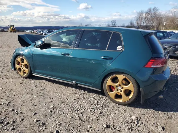 3VW547AU1JM266854 2018 VOLKSWAGEN GTI - Image 2
