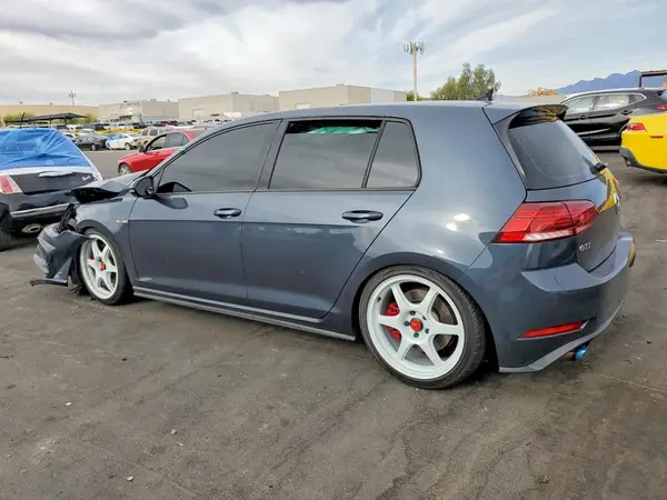 3VW547AU1JM291012 2018 VOLKSWAGEN GTI - Image 2
