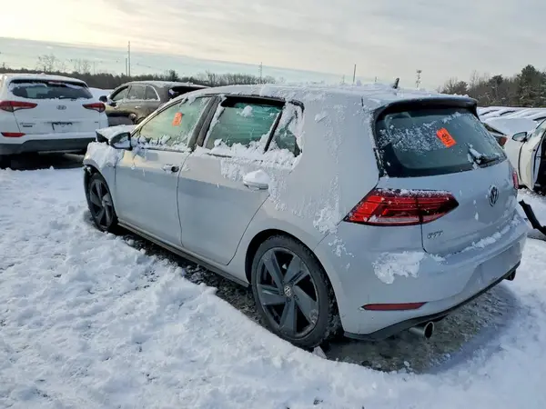 3VW547AU1JM297747 2018 VOLKSWAGEN GTI - Image 2