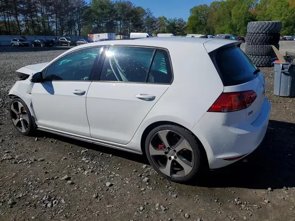 3VW547AU2GM055820 2016 VOLKSWAGEN GTI - Image 2