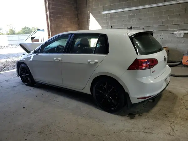 3VW547AU2HM000804 2017 VOLKSWAGEN GTI - Image 2