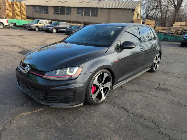 3VW547AU2HM001306 2017 VOLKSWAGEN GTI - Image 2
