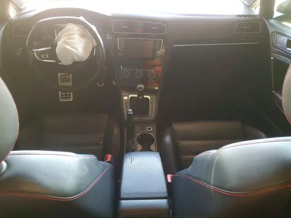 3VW547AU2HM016968 2017 VOLKSWAGEN GTI - Image 8